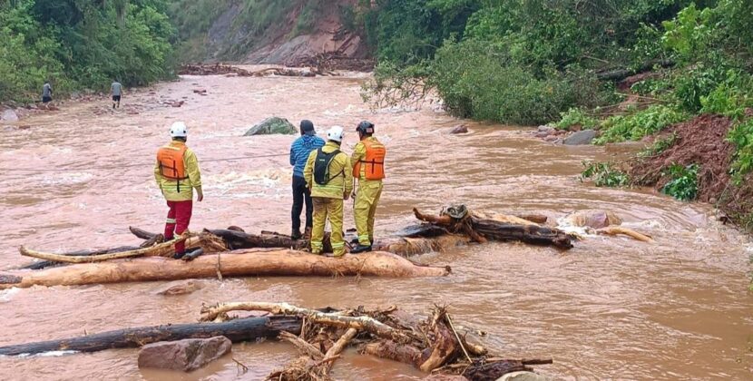 Rescatan en Tarija el cuerpo de una de las dos personas desaparecidas
