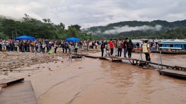 Río Bermejo crece y retrasa paso de compradores en mercados locales