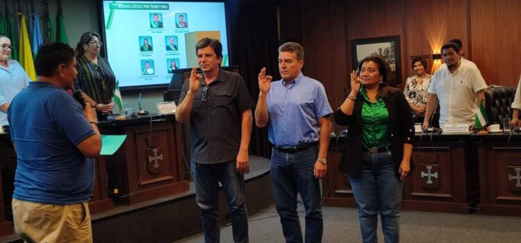 Asamblea Legislativa de Santa Cruz elige cargos vacantes en directiva departamental