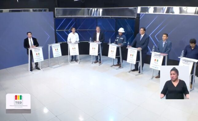 Cochabamba advierte protestas y retiro de candidatos tras ausencia de Reyes Villa en debate