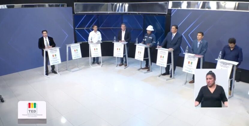 Cochabamba advierte protestas y retiro de candidatos tras ausencia de Reyes Villa en debate