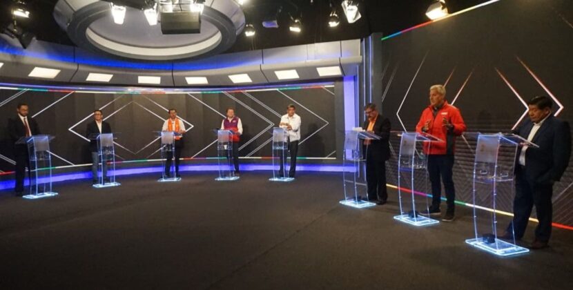 Candidatos de La Paz debaten propuestas y críticas por desborde del río Koani