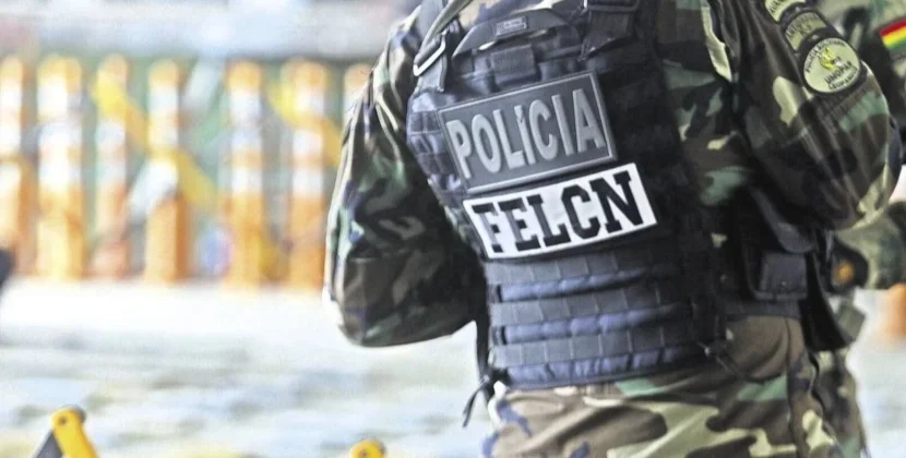 Policía de Ivirgarzama incauta 82 kilos de cocaína en camión de papel higiénico