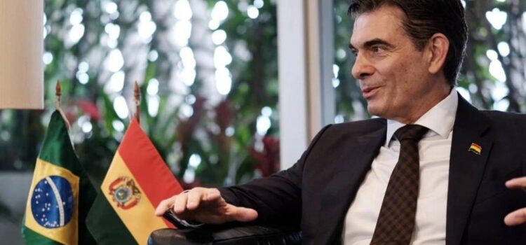 Gobierno de Paz anuncia relanzamiento de relación con Petrobras y nueva ley de hidrocarburos