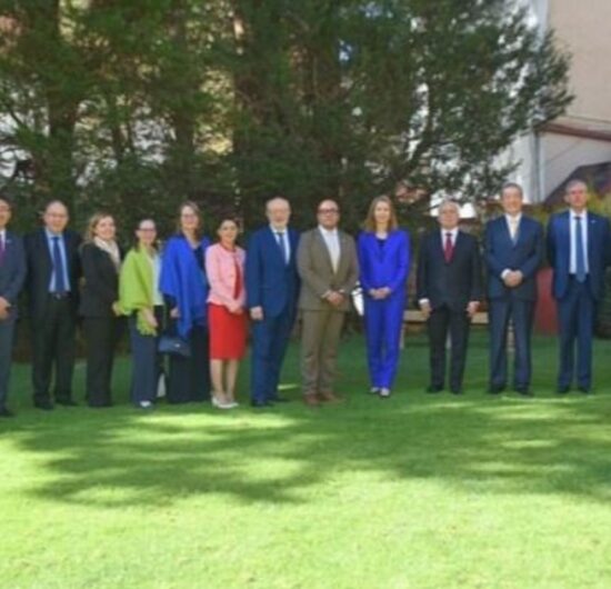 Ávila responde preguntas del cuerpo diplomático sobre elecciones en Bolivia