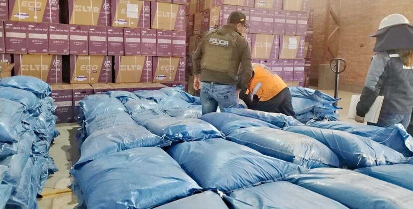 Autoridades bolivianas secuestran más de 53 toneladas de químicos para droga desde China
