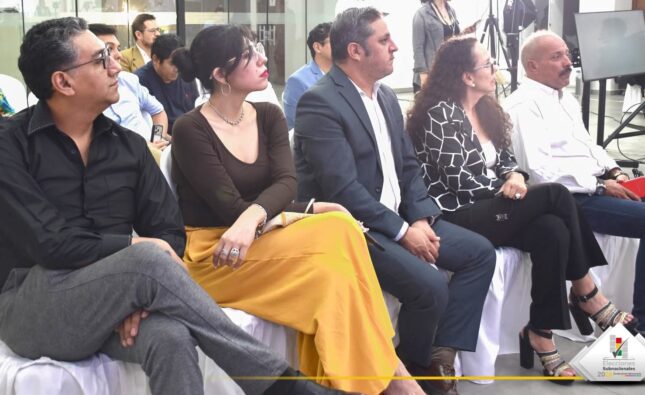 Policías movilizan 1862 efectivos en Bolivia para jornada electoral y Rodrigo Paz vota en Tarija