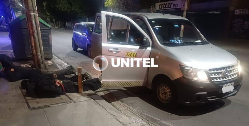 La Policía de La Paz captura a tres hombres que roban negocios usando un taxi