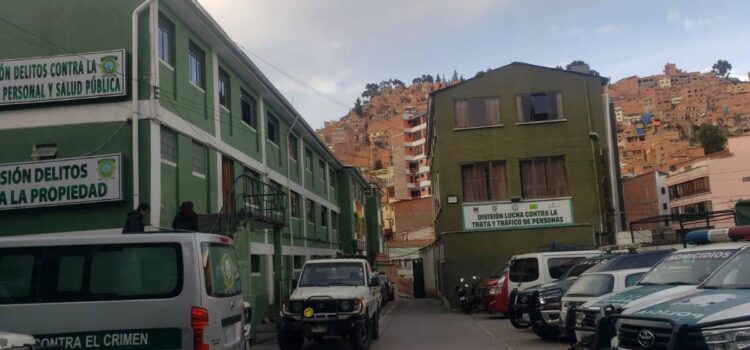 Policía confirma denuncia de violación grupal y retención en casa de La Paz