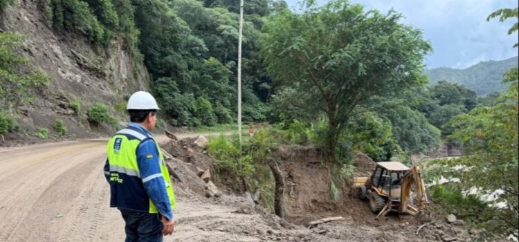Santa Cruz Cochabamba y Tarija registran lluvias intensas que afectan transitabilidad en Bolivia