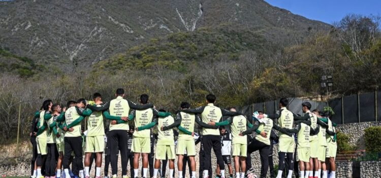 La selección boliviana impulsa su preparación con gran ambiente en quinto día de trabajo
