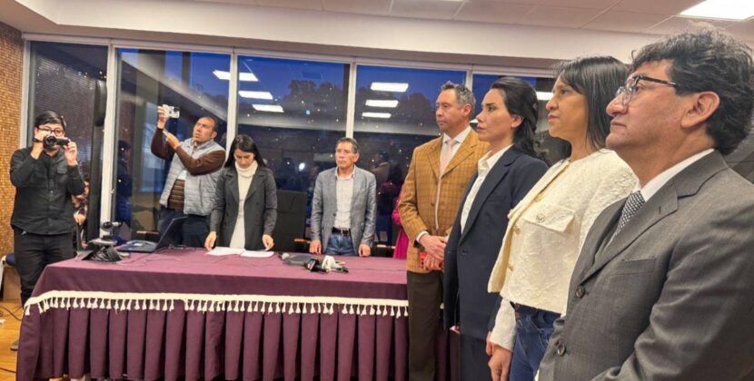 El Ejecutivo jura a cuatro vocales electorales departamentales en Bolivia