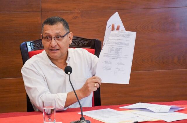 Montes anuncia transición gubernamental en La Paz desde el próximo lunes