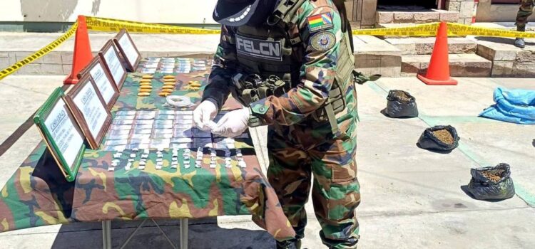 Policía de El Abra aprehende a extranjero con marihuana oculta en zapatillas