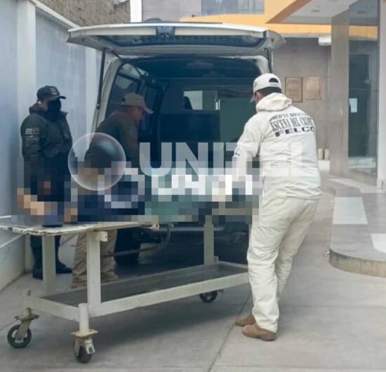Policía de La Paz investiga hallazgo de hombre muerto con cuatro disparos junto a su vehículo