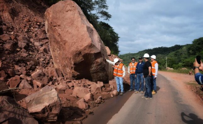 Ministerio de Transporte y ABC inspeccionan camino Tarija Entre Ríos Palos Blancos