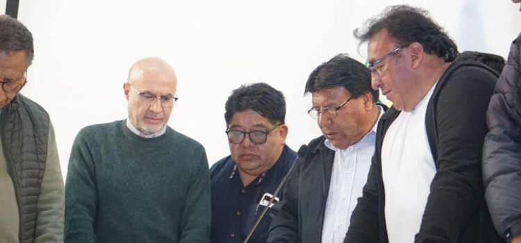 Gobierno y choferes de La Paz acuerdan cuatro puntos clave para el transporte público