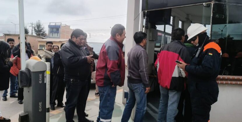 YPFB y ANH inspeccionan planta de Senkata para verificar calidad de gasolina