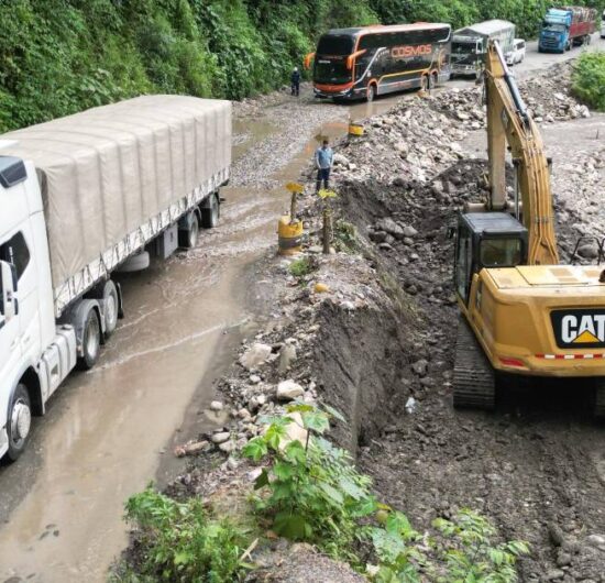 Lluvias causan deslizamientos en rutas nueva y antigua entre Cochabamba y Santa Cruz