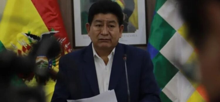 Zamora revela que gestión del exministro Montaño logra solo 45 por ciento de ejecución presupuestaria