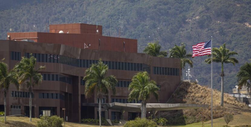 Estados Unidos reanuda operaciones de su Embajada en Caracas tras años de cierre