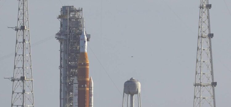 NASA prepara lanzamiento de Artemis II para misión lunar tripulada