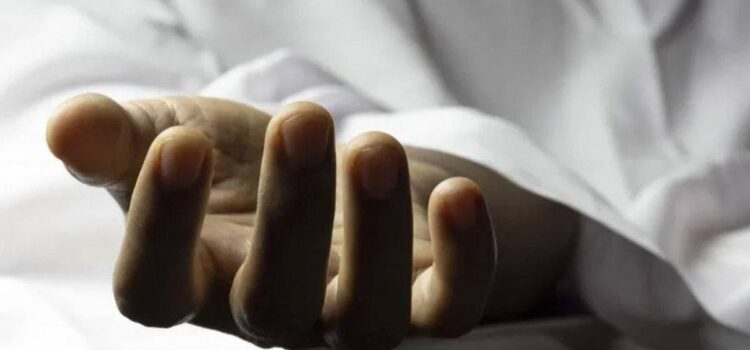 Pobladores linchan a hombre acusado de robo en Oruro