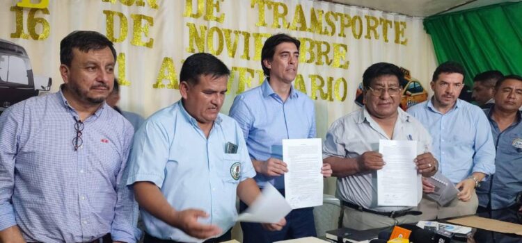 Gobierno y transportistas acuerdan priorizar rutas y suspenden paro