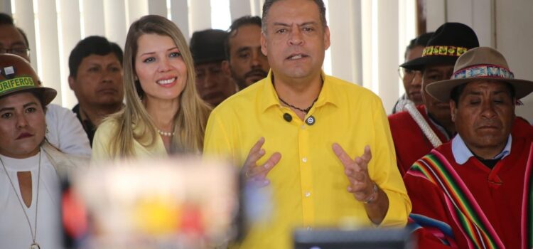 Luis Revilla critica crisis y cuestiona candidatura improvisada en La Paz