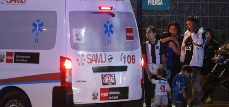 Banderazo de Alianza Lima deja un muerto y 47 heridos en estadio