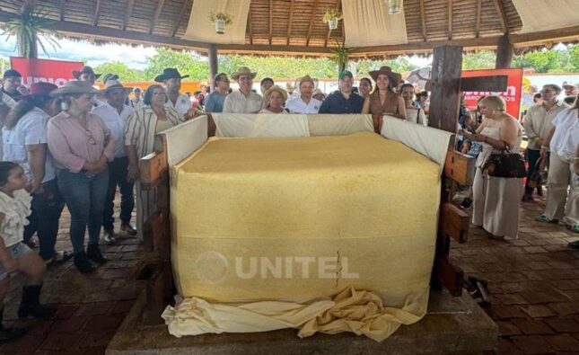 San Javier exhibe queso de más de 2.000 kilos como muestra productiva