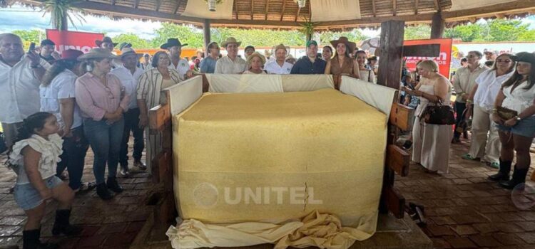 San Javier exhibe queso de más de 2.000 kilos como muestra productiva