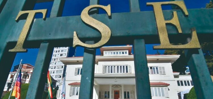 El TSE defiende legalmente la suspensión de la segunda vuelta en La Paz