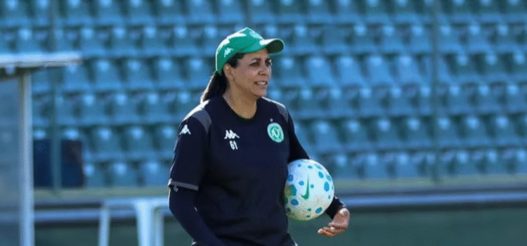 Nívia de Lima integra por primera vez cuerpo técnico masculino en Serie A brasileña