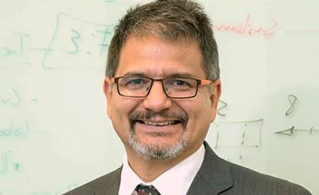 Gonzalo Chávez valora liberación del uso de tarjetas con tipo de cambio referencial