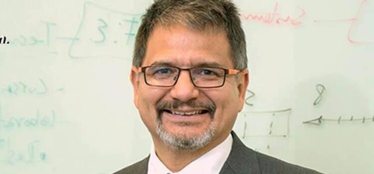 Gonzalo Chávez valora liberación del uso de tarjetas con tipo de cambio referencial