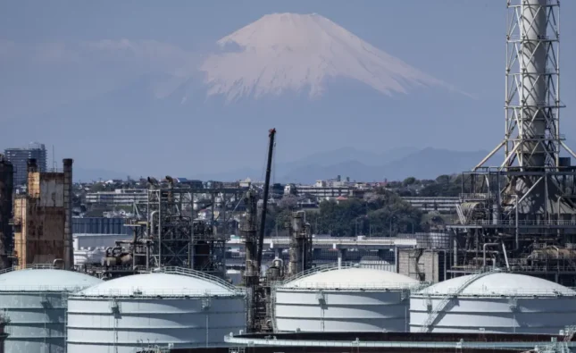 El petróleo cae y las bolsas suben tras tregua entre Estados Unidos e Irán