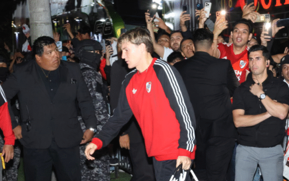 River Plate llega a Santa Cruz con fuerte seguridad para debutar en Copa