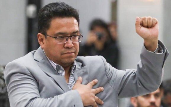 Exministro Siles logra acuerdo confidencial con magistrada Coaquira