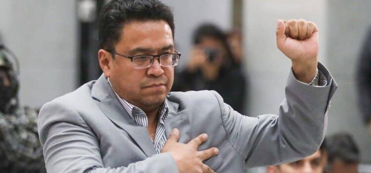 Exministro Siles logra acuerdo confidencial con magistrada Coaquira