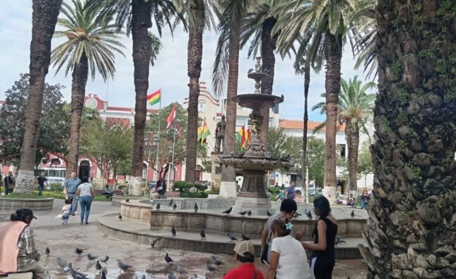 Presidente Rodrigo Paz participa en actos por aniversario de Tarija