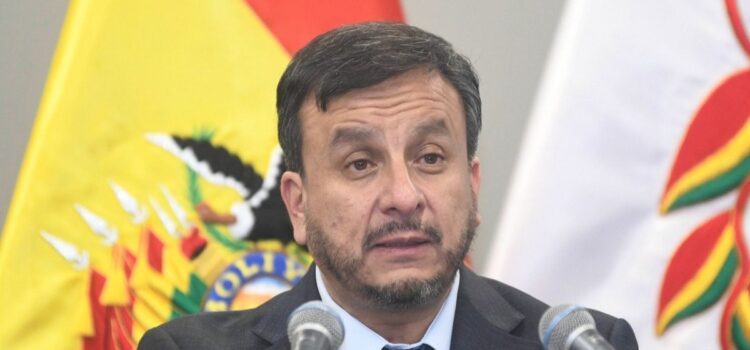 Fiscalía cita a Medinaceli como testigo por compra de combustible con sobreprecio