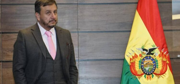 Ministro de Hidrocarburos evade censura tras sesión maratónica en la Asamblea