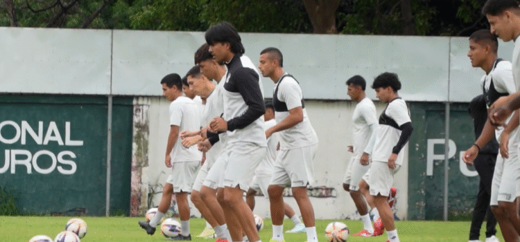 Oriente Petrolero podrá habilitar a Otormín tras acuerdo con Dorrego