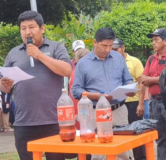 Marcha en Rurrenabaque presiona al Gobierno por gasolina de mala calidad