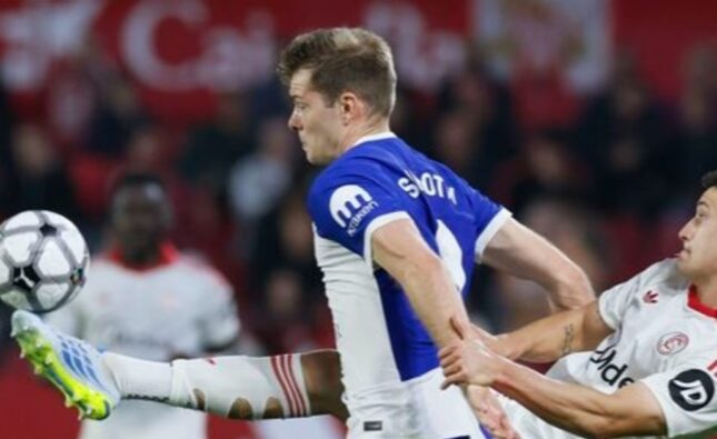 Gudelj da la victoria al Sevilla ante un Atlético con canteranos en campo