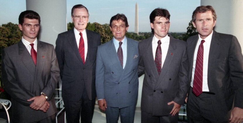 Jaime Paz Zamora regaló cruz a George H.W. Bush en 1990 en la Casa Blanca