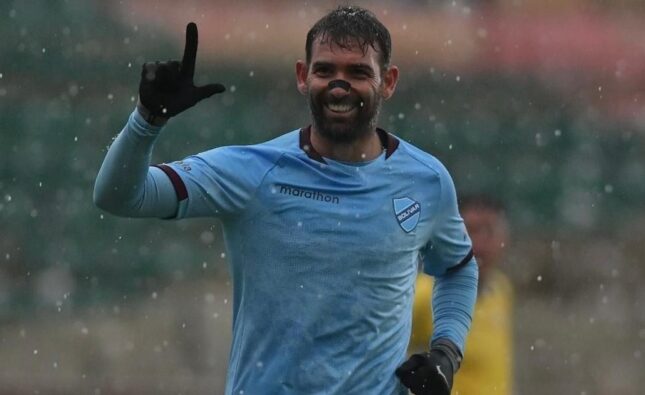 Bolívar vence 2-0 a ABB con doblete de Cauteruccio en El Alto