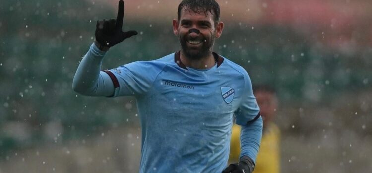 Bolívar vence 2-0 a ABB con doblete de Cauteruccio en El Alto