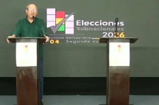 Oliva lamenta ausencia de Soruco y detalla plan económico en debate por la Gobernación de Tarija